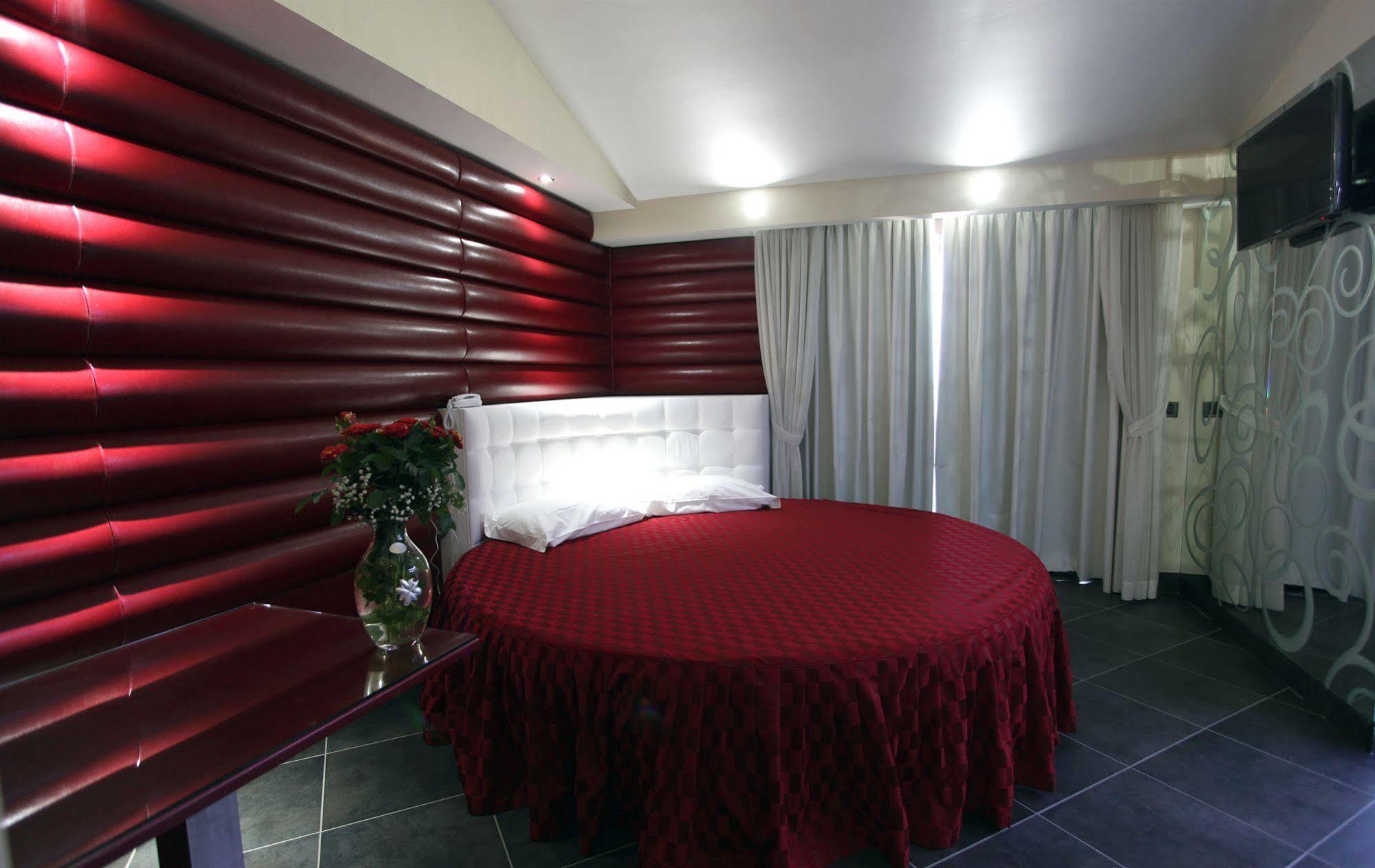 Hotel Briganti Qualiano Exterior photo
